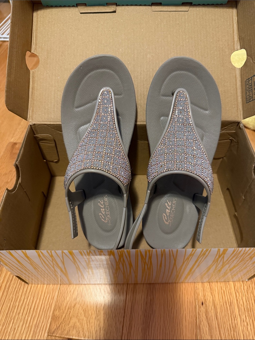 Skechers Women's Gray Slingback Thong Sandals with Sparkle Detailing